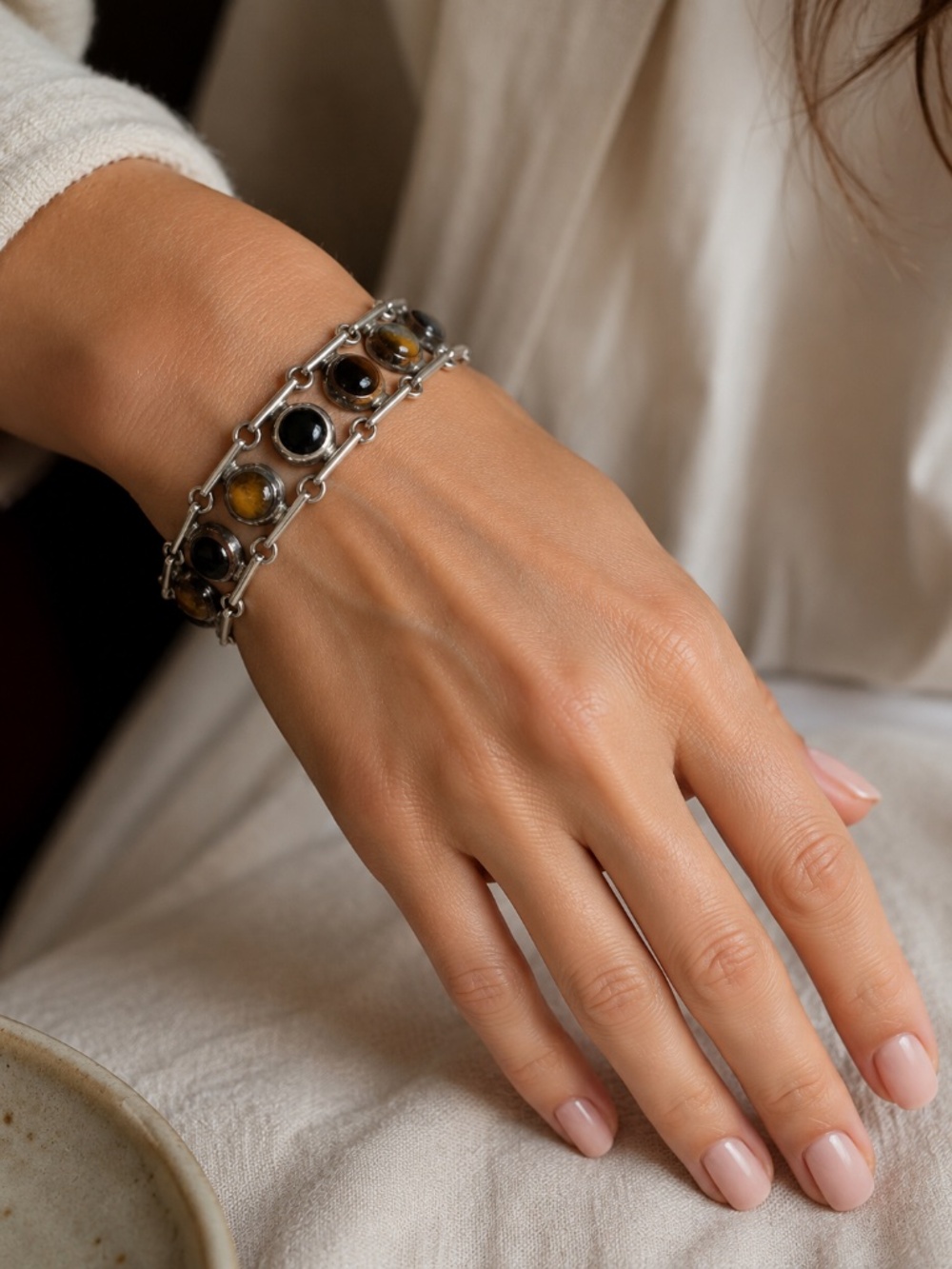 Silver and onyx unique bracelet